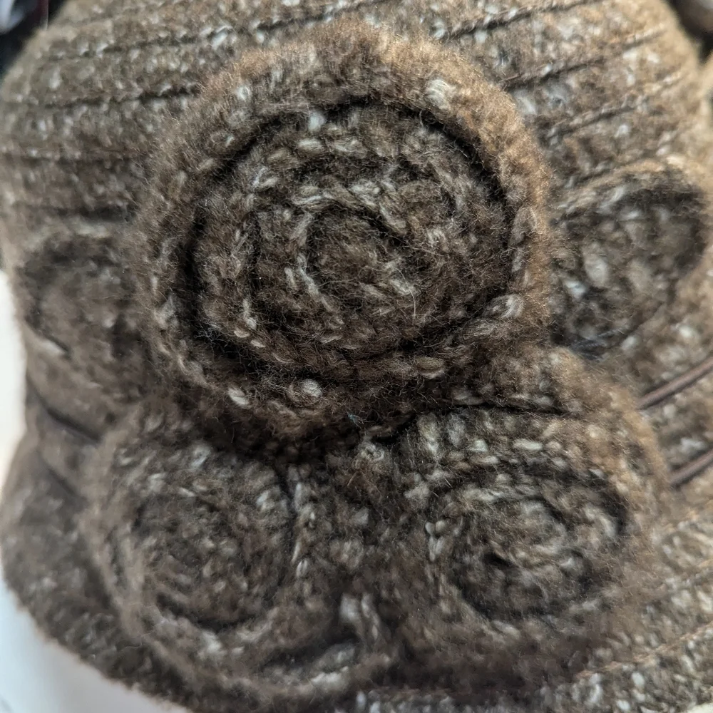 Angela & William Tweed‎ Hat